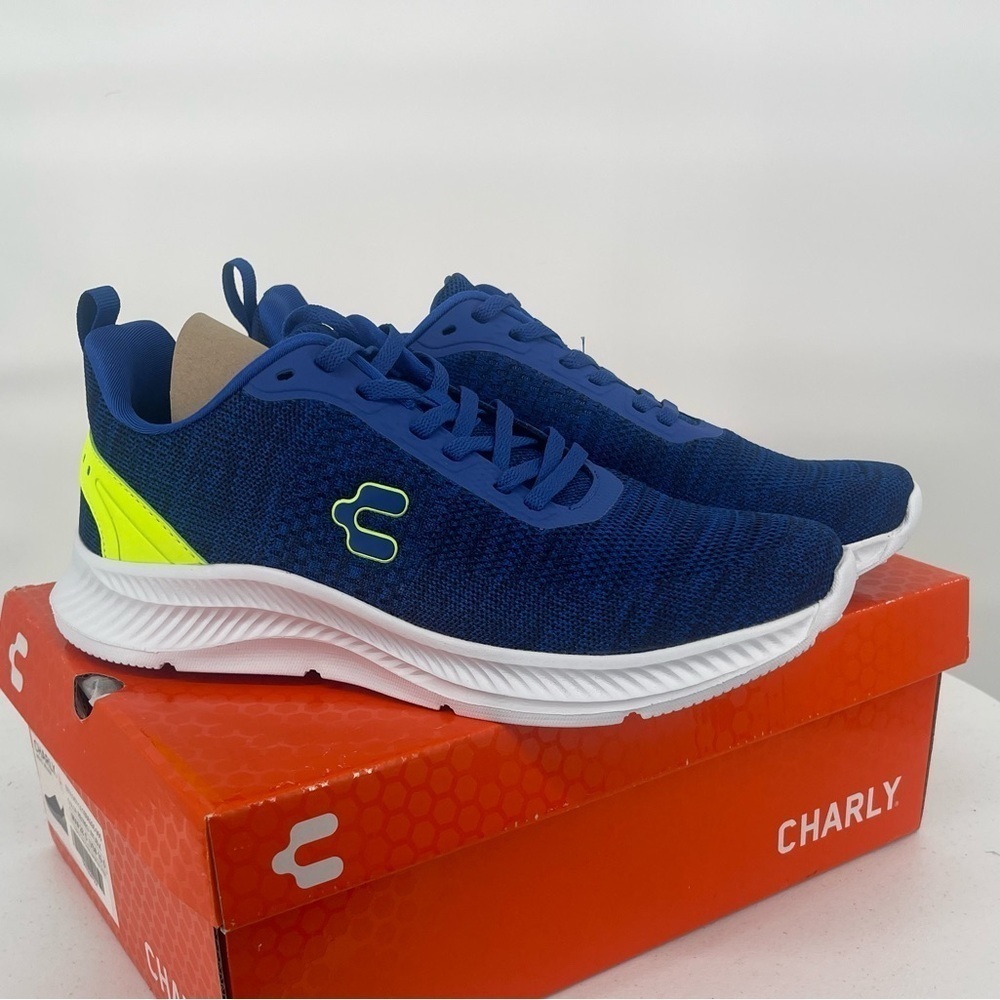 Charley wilder running shoe new in box blue yellow athletic shoes